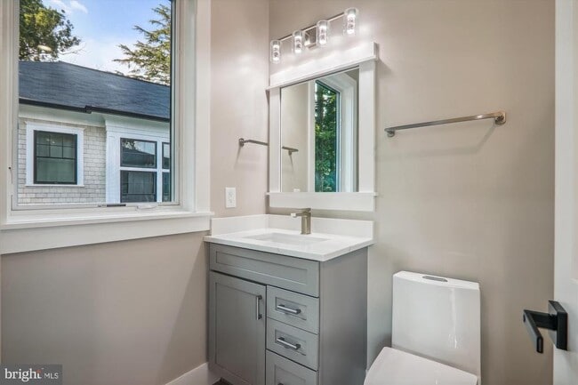 Building Photo - 7807 Winterberry Pl
