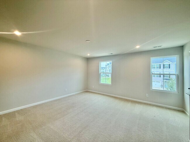 Building Photo - Newly Built 3BD, 2.5BA Wendell Townhome in an HOA Community with Amenities