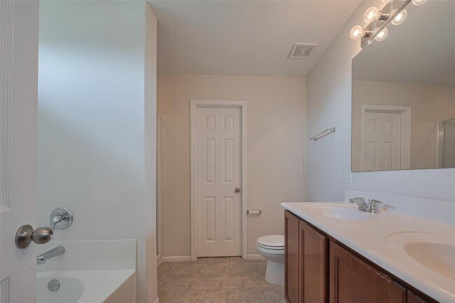 Building Photo - 20111 Brookwood Holw