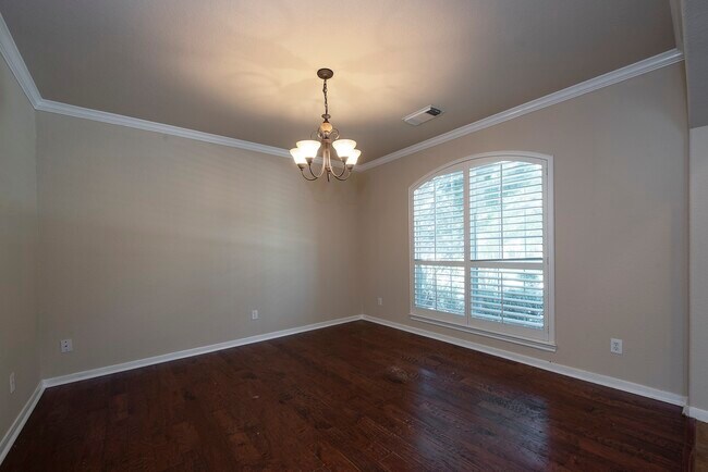 Building Photo - 46 N Planchard Cir