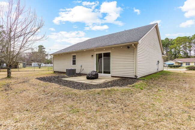 Building Photo - 612 Crissy Dr