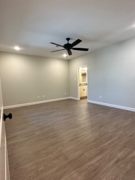 Building Photo - 1308 Milltown Rd