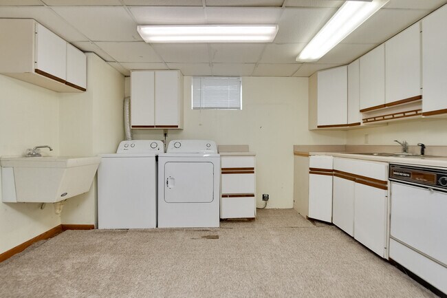 Building Photo - 2300 Avenue F