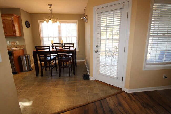 Building Photo - 2160 Waterwheel Dr