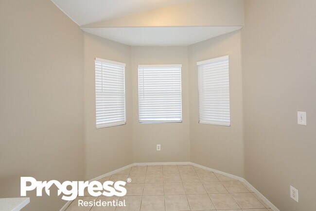 Building Photo - 7287 Golden Star Ave