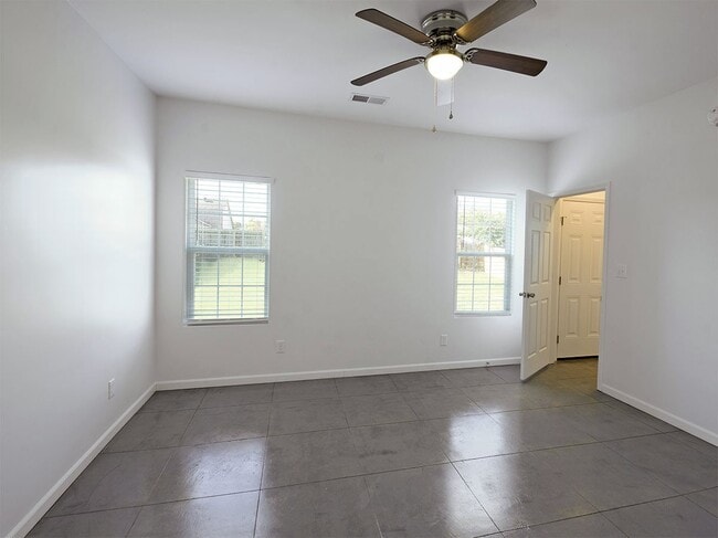 Building Photo - Built in 2019. 4 beds, 2.5 bath home with easy access to 51 and 385.