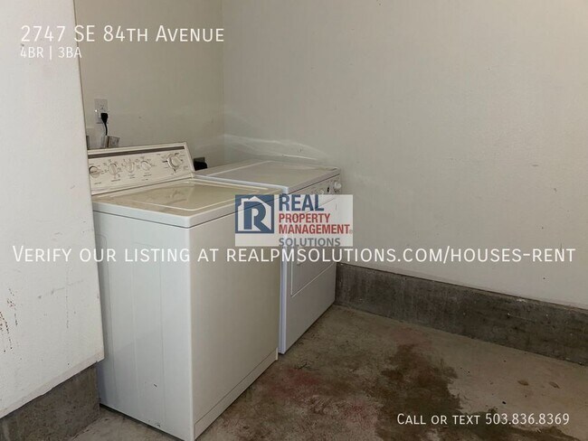 Building Photo - 2747 SE 84th Ave