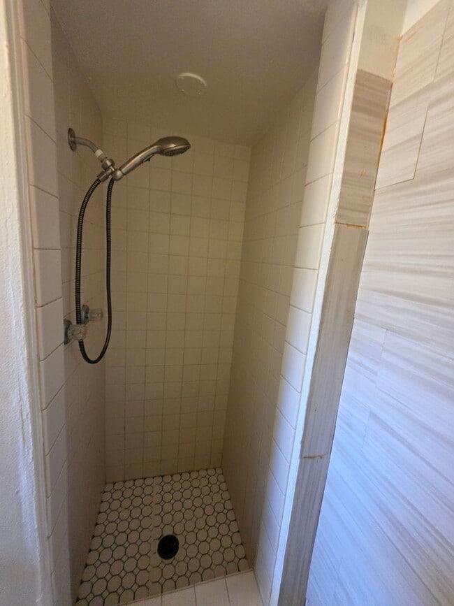 Building Photo - 1+ 1 Bed 1 Bath Cottage in San Jacinto $1425.00