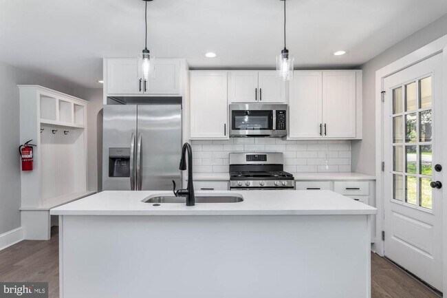 Building Photo - 139 W Germantown Pike