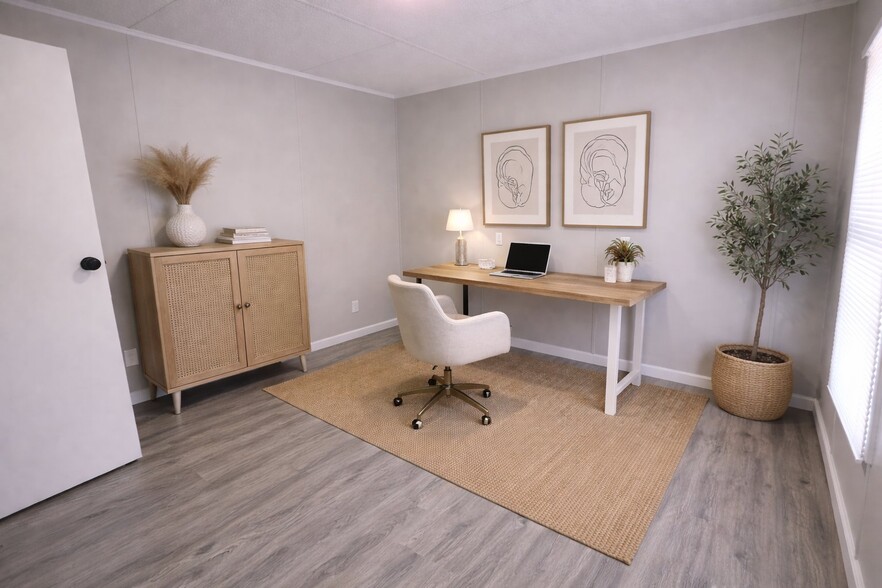 Building Photo - 25 Deerwood Park