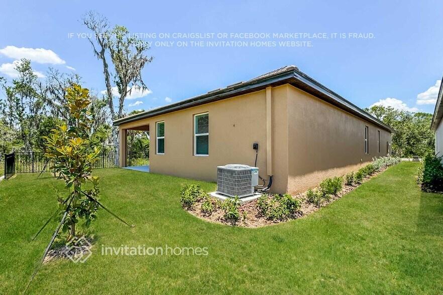 Building Photo - 14328 20th St E