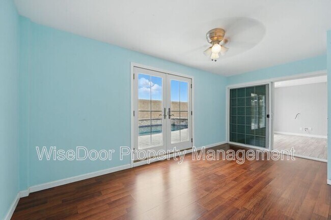 Building Photo - 387 E Nubia St