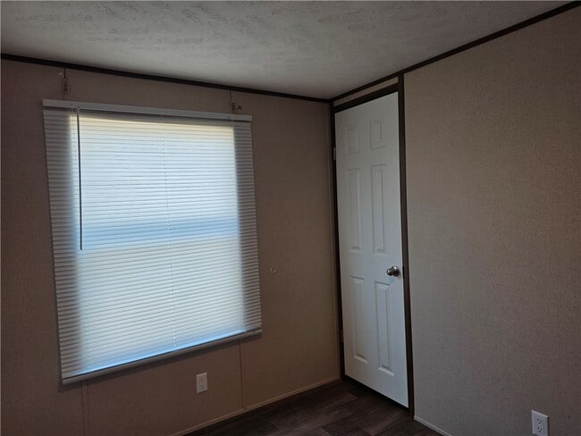 Building Photo - 1775 Sea Creek Dr