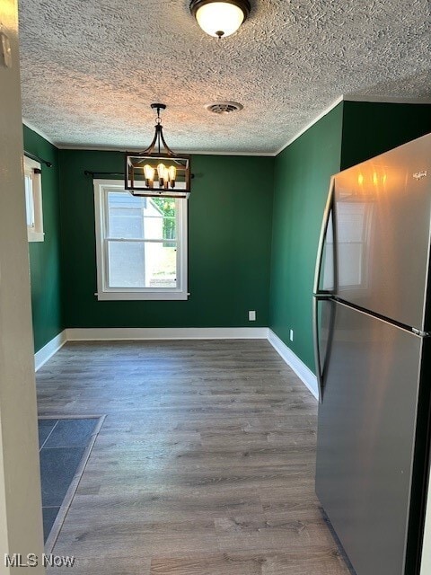 Building Photo - 2553 Edgebrook Ave