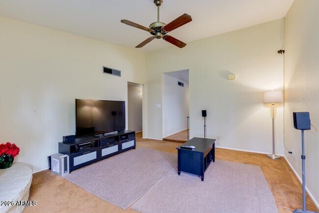 Building Photo - 1536 E Gemini Dr