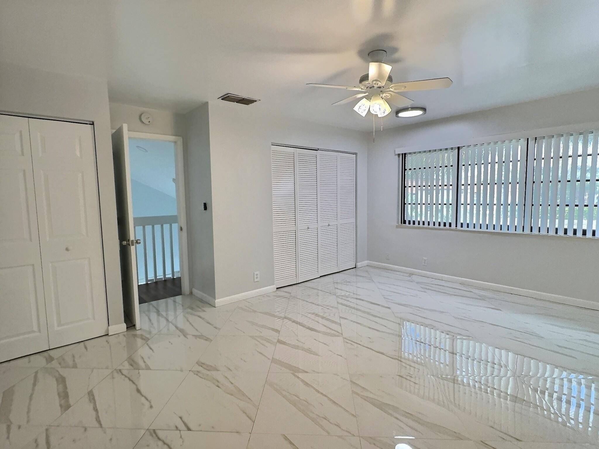 Building Photo - 2652 Riverside Dr
