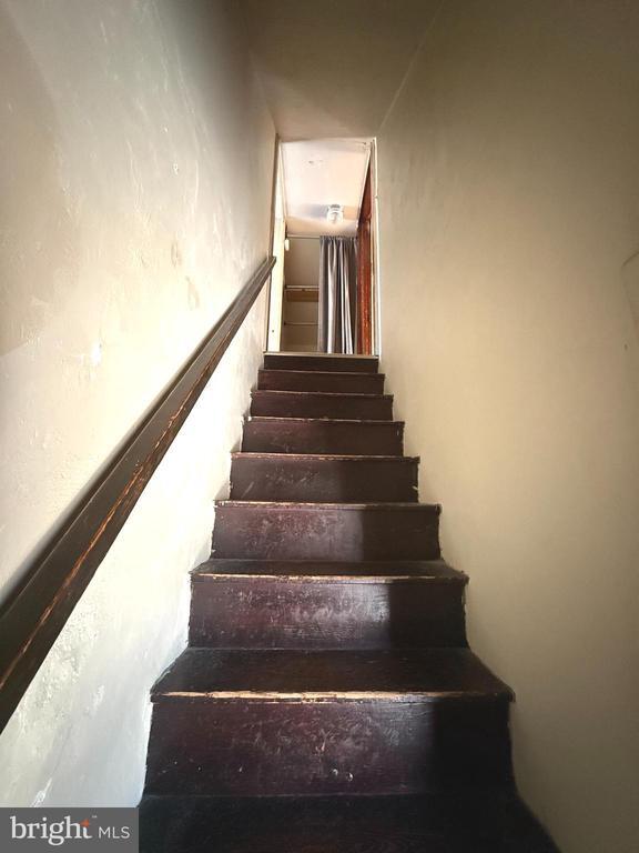 Building Photo - 19 Oakland Ave