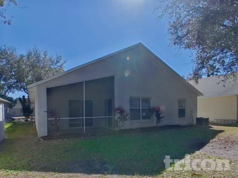 Building Photo - 6738 Waterton Dr