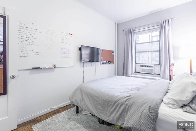 Building Photo - 957 Second Avenue