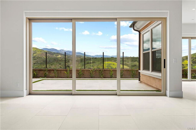 Building Photo - 122 Mossvine