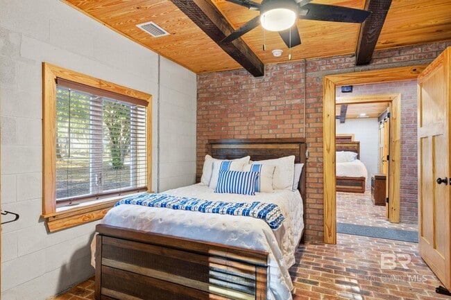 Building Photo - 27522 Burkhardt Dr