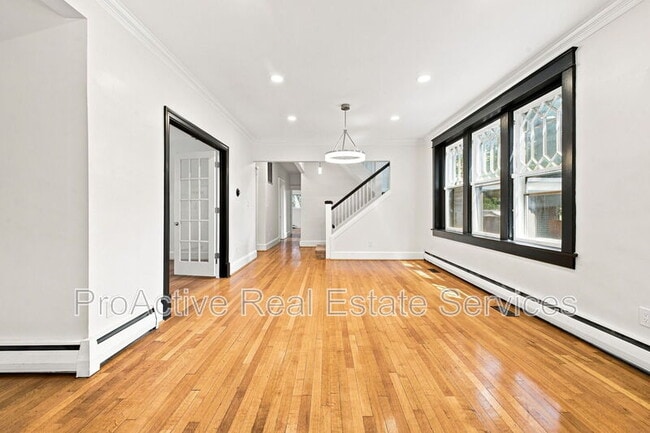 Building Photo - 734 Shirley Ave