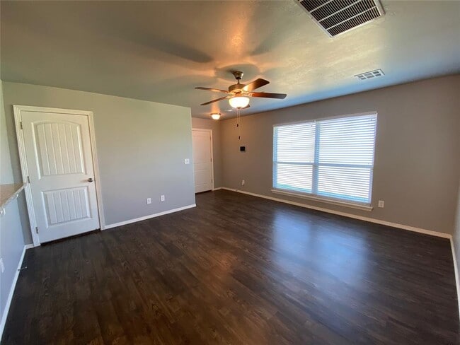 Building Photo - 491 Washington Ave NW