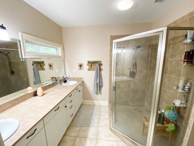 Building Photo - 5140 Skiff Ln