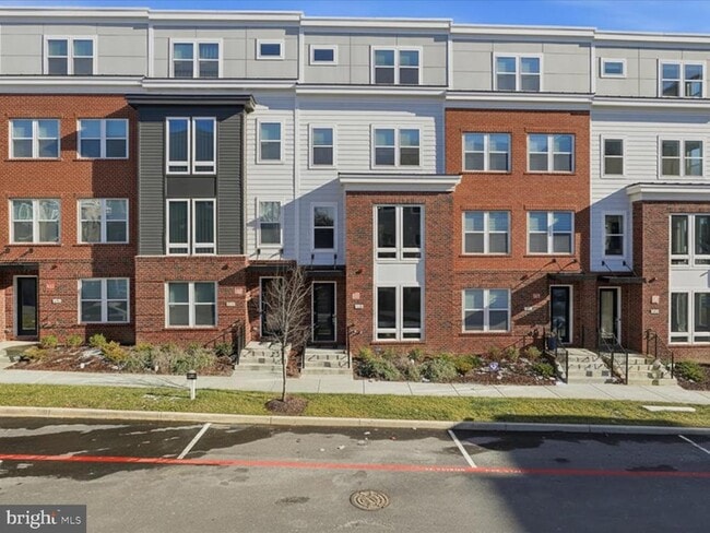 Building Photo - 3595 Aster St