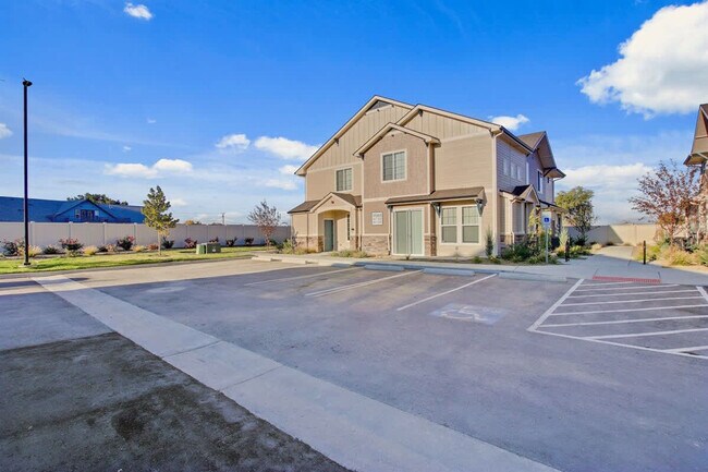Building Photo - 17065 N Hounslow Wy