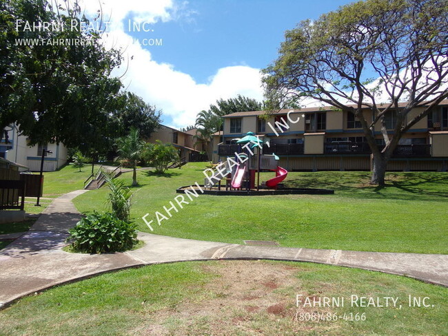 Building Photo - PALEHUA GARDENS - Upgraded 3 Bedroom Townhome