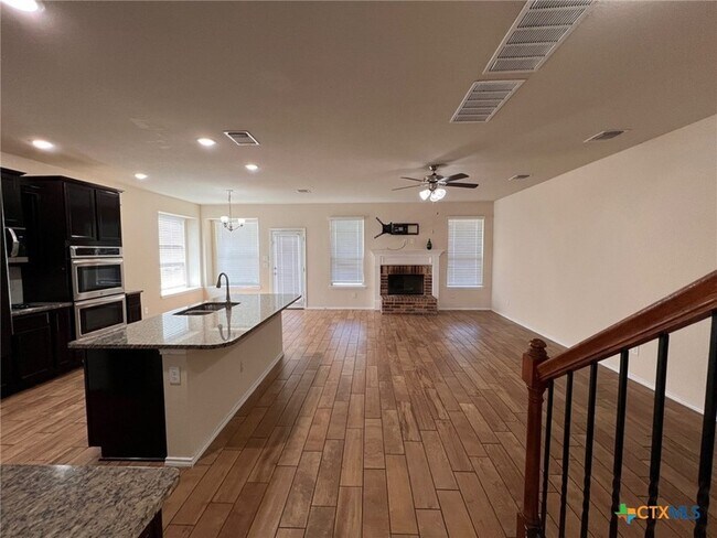 Building Photo - 2520 Dante Ct