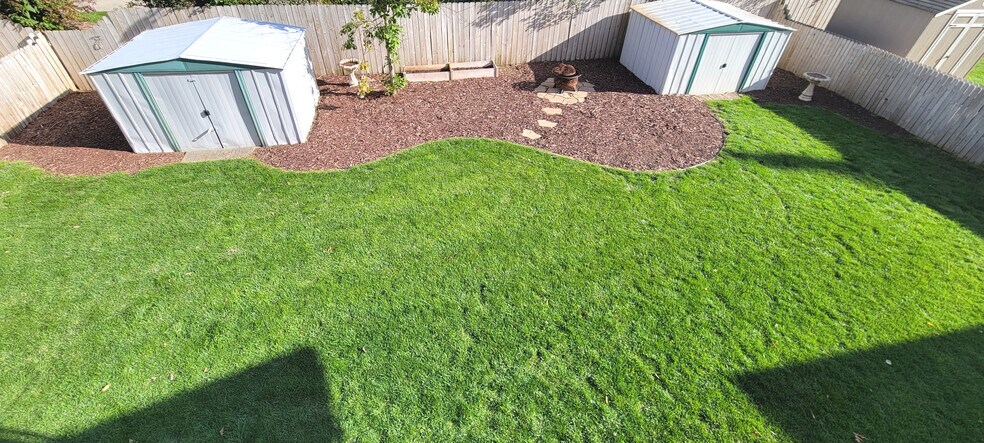 Building Photo - 1615 Reetz Rd