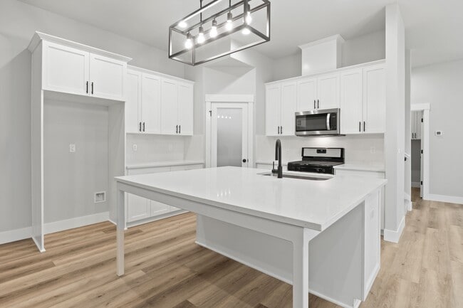 Building Photo - 1026-KE1026 Sassafras St