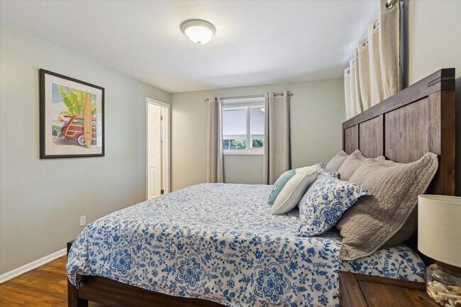 Building Photo - Move-In Ready Ranch with Modern Upgrades a...