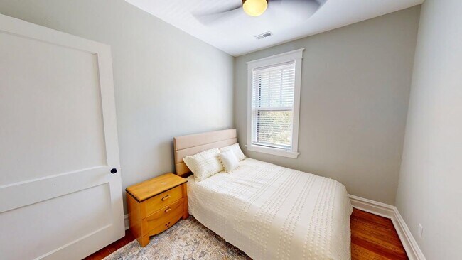 Building Photo - 2309 Thurman Ave