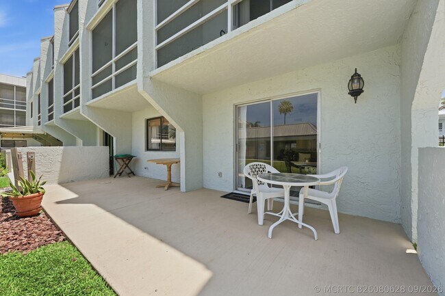 Building Photo - 1300 Seaway Dr