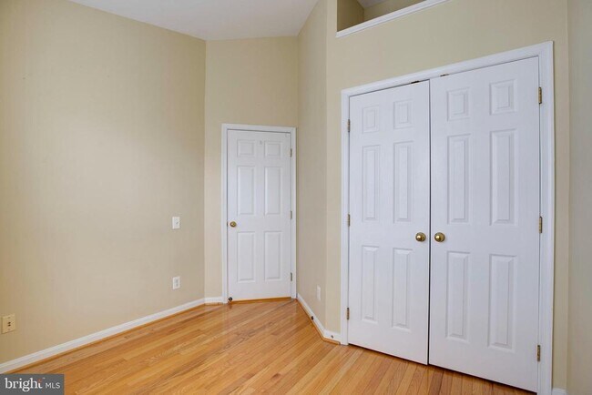 Building Photo - 4609 Fair Valley Dr