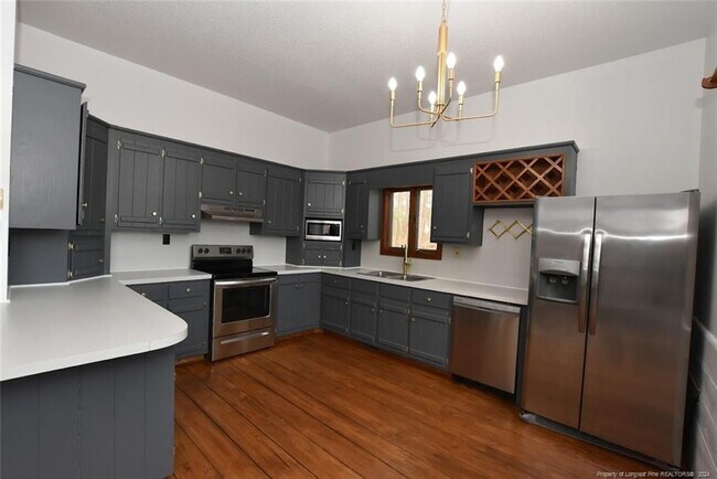 Building Photo - 45 Lookout Point