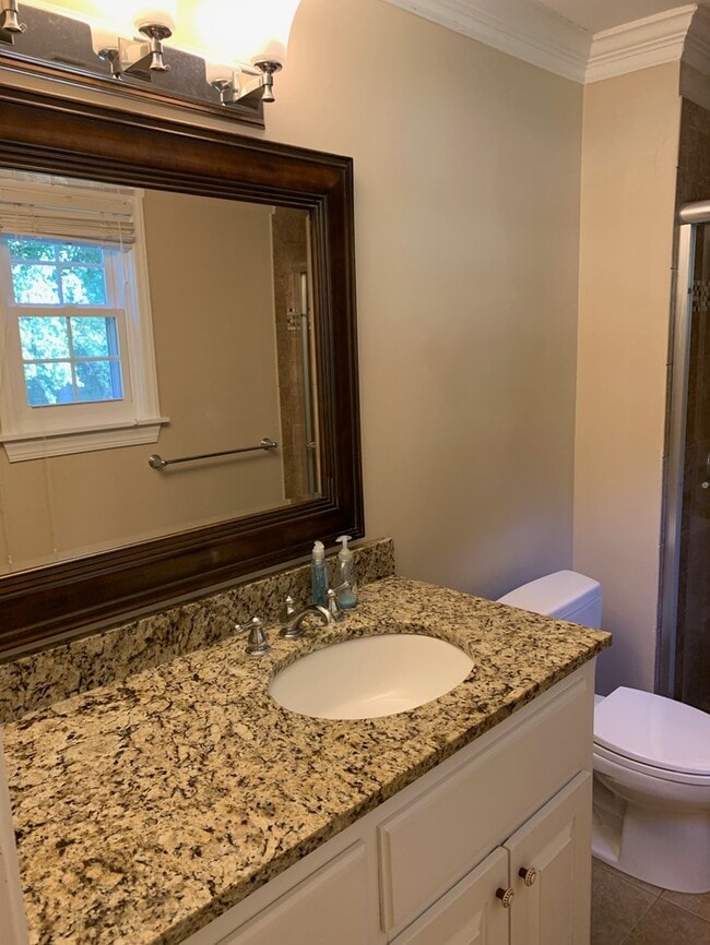 Building Photo - Spacious Ranch House in North Raleigh