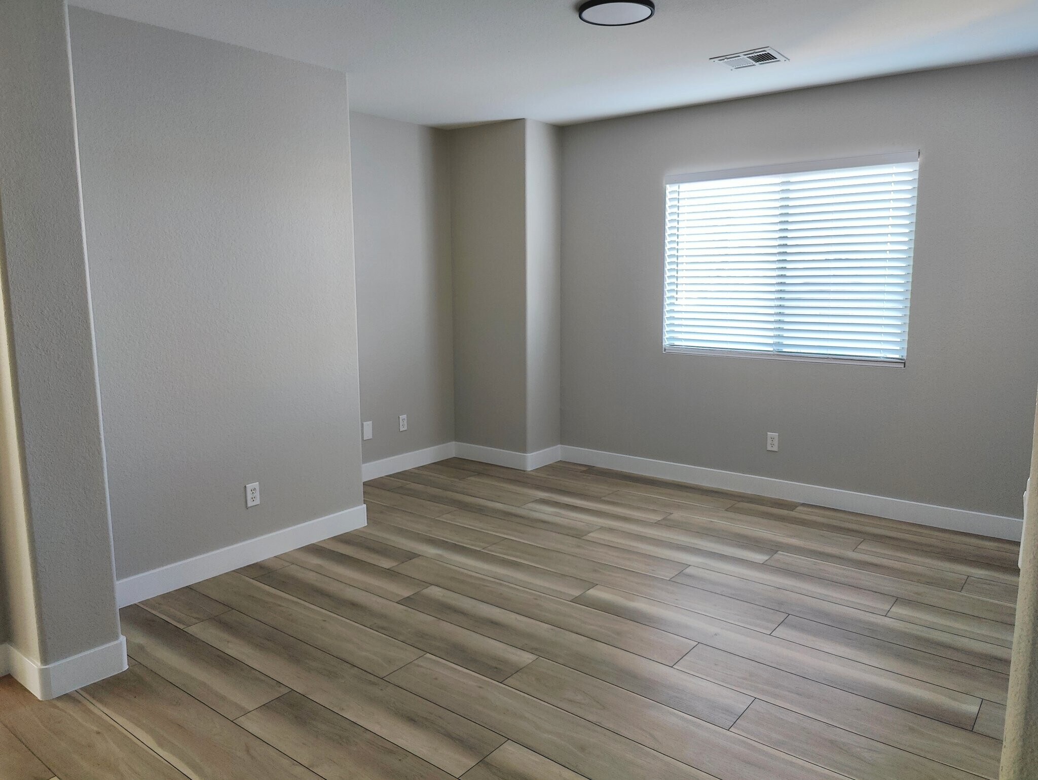 Building Photo - 7426 Hunting Lodge Ave