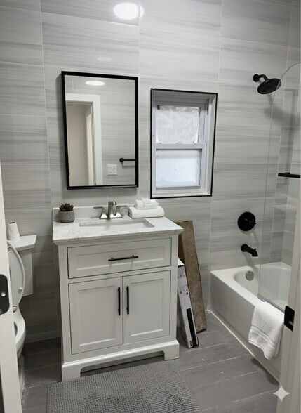 Building Photo - 114-12 91st Ave