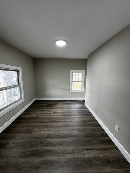 Building Photo - 212 Stevens Ave