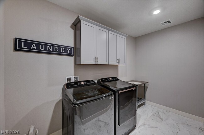 Building Photo - 7572 Mount Spokane Ct