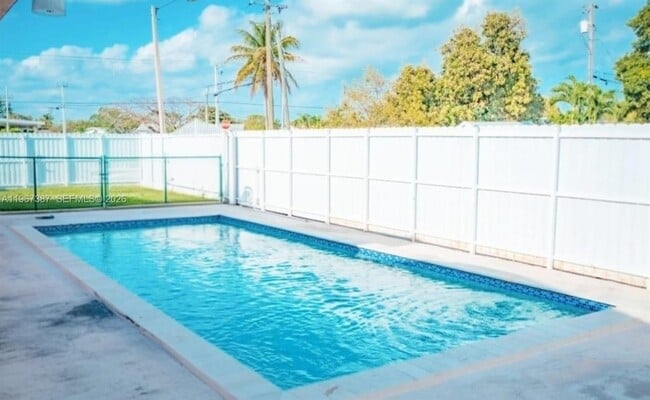 Building Photo - 11911 SW 185th St