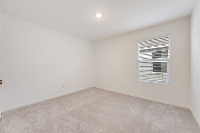 Building Photo - Newer 3-Bed Home with Fenced Yard, Fireplace & Attached Garage in Sherman