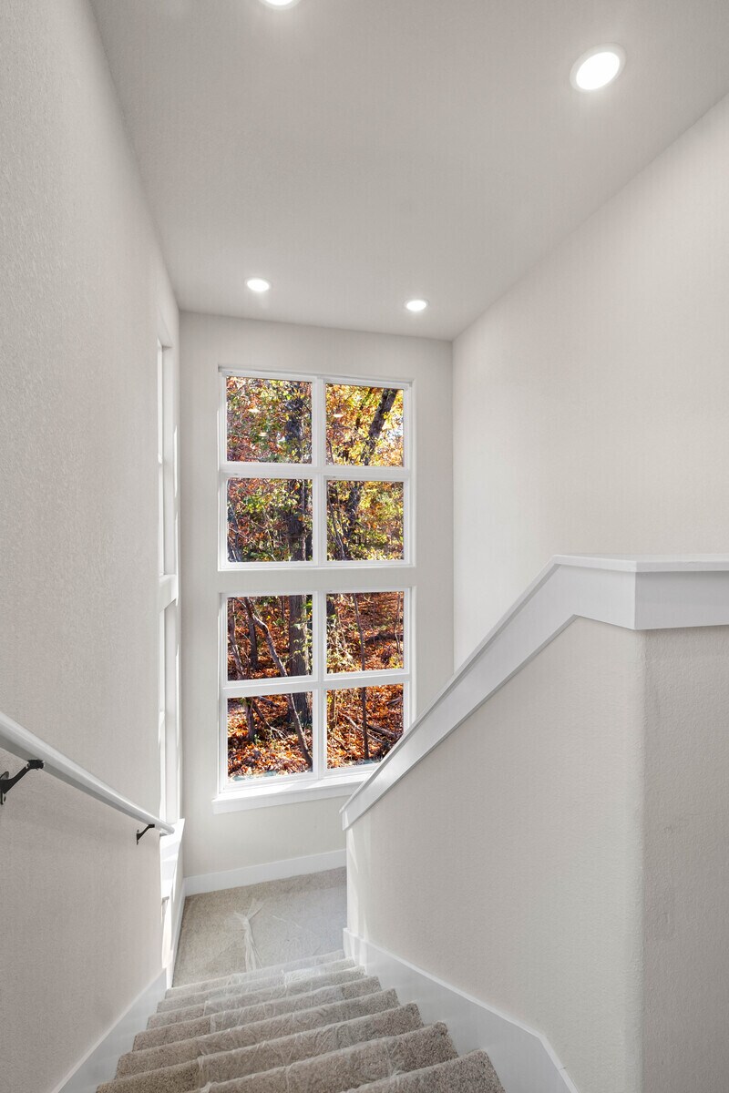 Building Photo - 50 Thaxted Dr