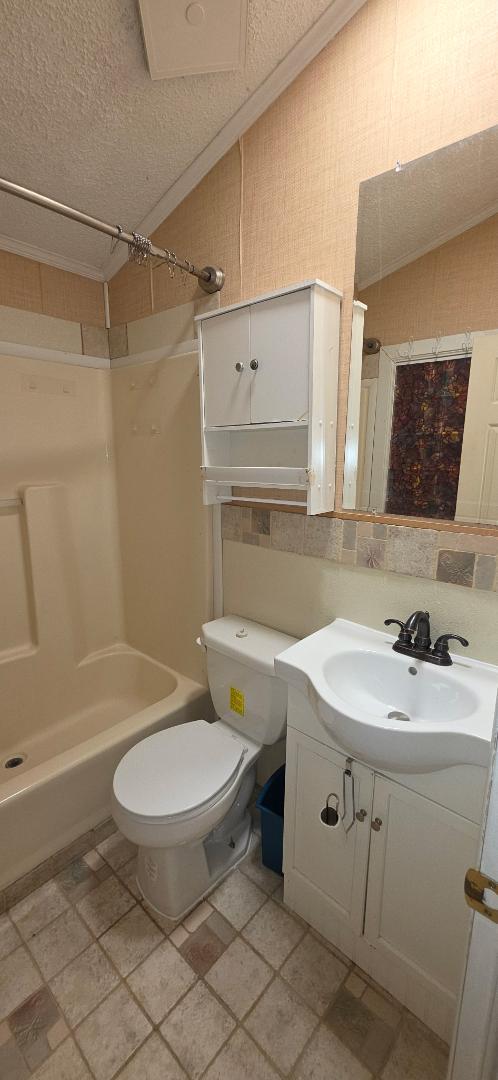 Building Photo - 163 Monarch Ln