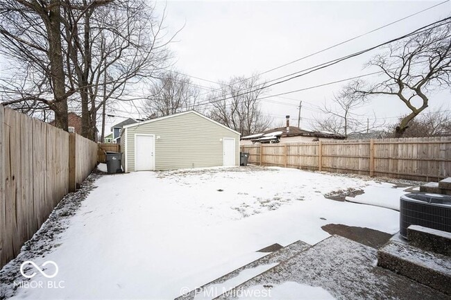 Building Photo - 264 N Holmes Ave