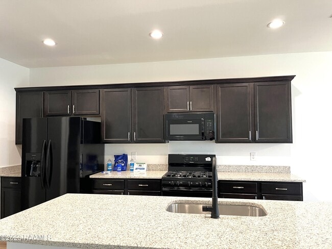 Building Photo - 120 Lightbourne Dr